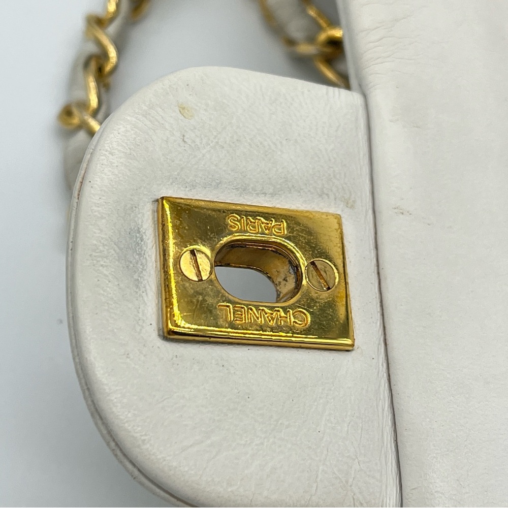 Chanel Classic Double Flap bag - Picture 8 of 15